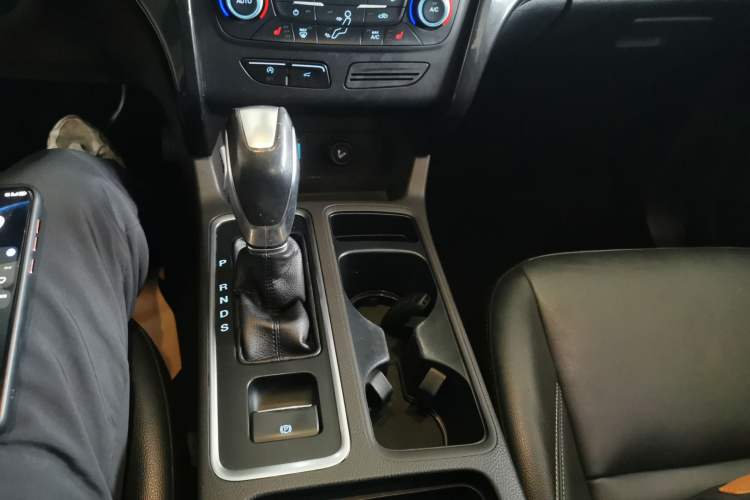 Used Ford Kuga 2018 EcoBoost 180 Two-Wheel-Drive Luxury Wing Edition
