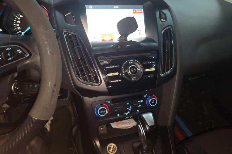 Used Ford Focus 2015 Sedan 1.6L Automatic Trend Model
