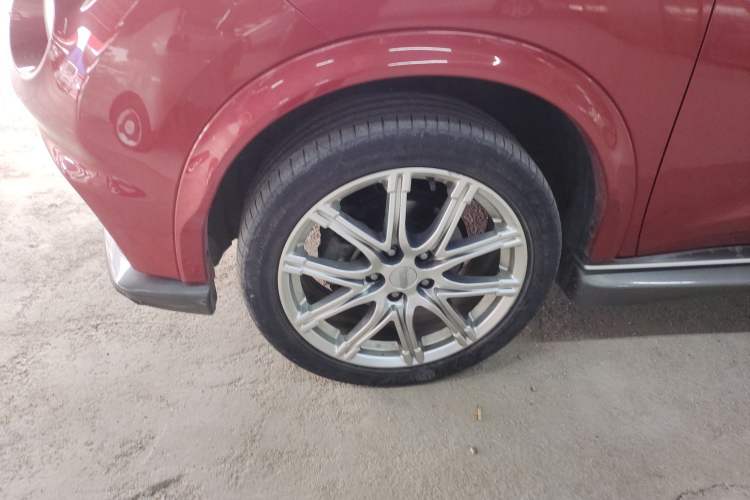 Used Infiniti ESQ 2014 1.6L Spontaneous Edition
