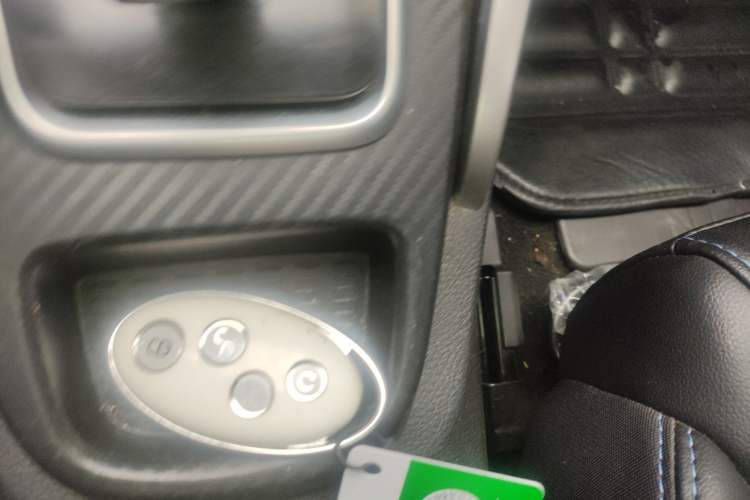 Used BYD Yuan New Energy 2018 EV360 Smart Connect Cool Edition Interior 1