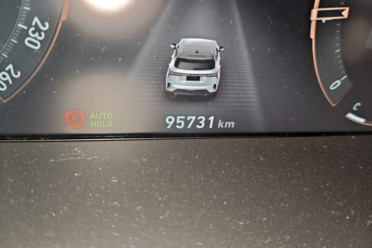 Used Lynk & Co 06 2020 1.5T YAO Halo Odometer Close Up