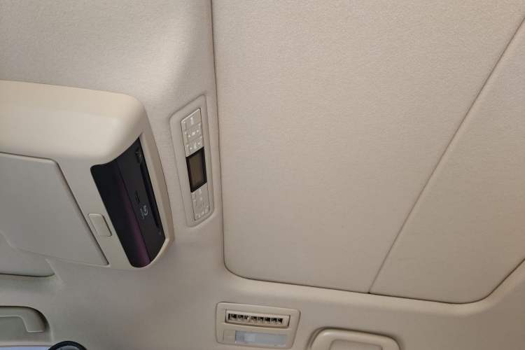 Used Toyota Previa 2012 2.4L 7-Seater Luxury Edition