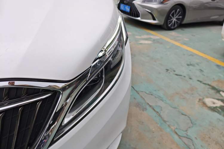 Used Buick GL8 2018 ES 28T Premium Model China VI Standard