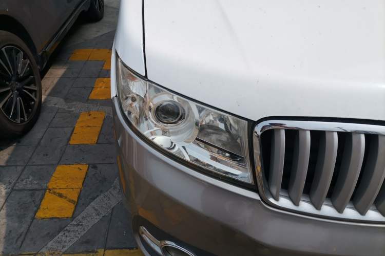 Used Jinbei New Hiace X30L 2018 1.5L Box Truck Business Edition DLCG14