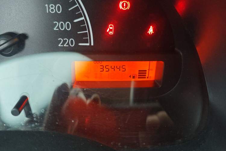 Used Nissan Sunny 2015 1.5XE Manual Comfort Edition Odometer Close Up