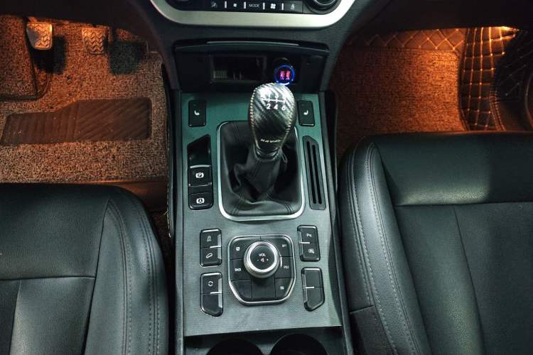 Used Haval H6 Coupe 2015 Blue Label 2.0T Manual Two-Wheel-Drive Elite Model