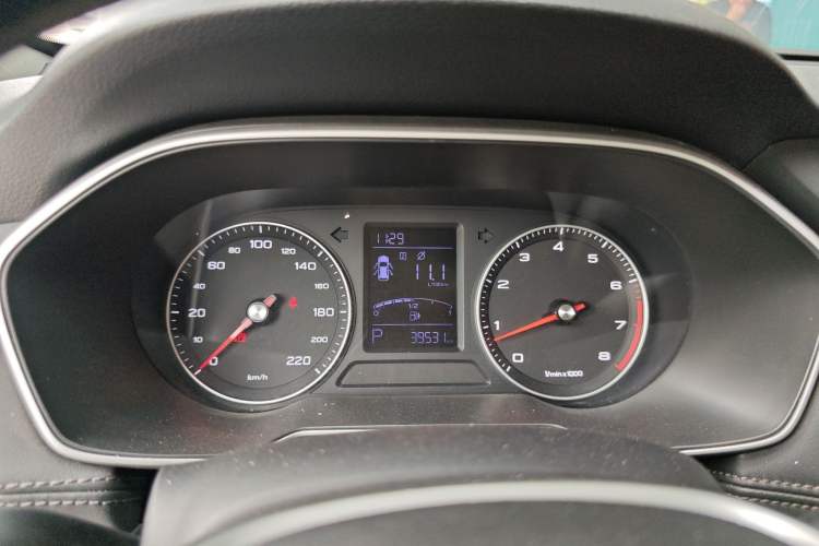 Used Roewe RX3 2018 1.6L CVT Flagship Edition Instrument Cluster