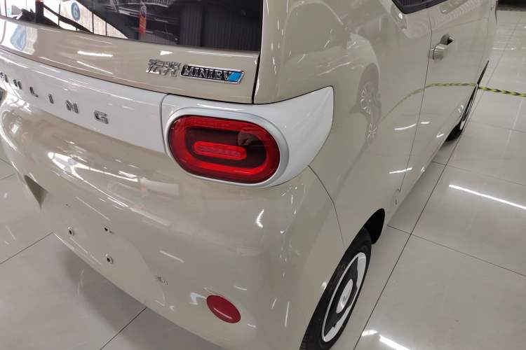 Used Wuling Hongguang MINIEV 2024 3rd Generation 215km Youth Edition Right Rear Taillight