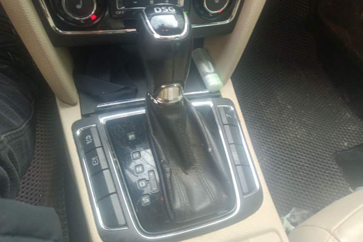 Used Skoda Superb 2013 Travel Edition 2.0 TSI Prestige Version
