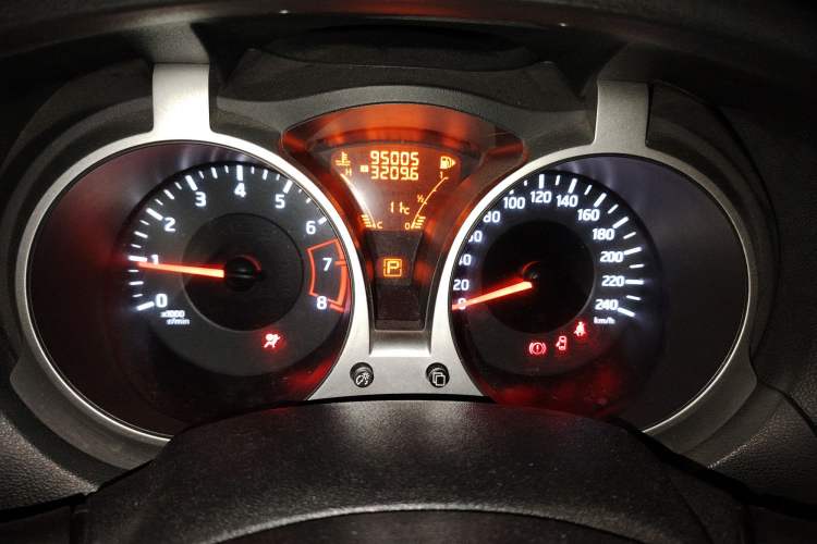 Used Infiniti ESQ 2014 1.6L Spontaneous Edition
