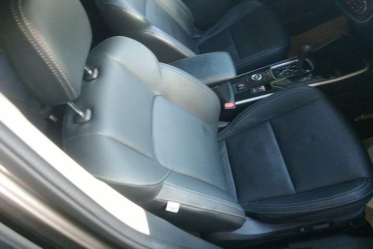 Used Mitsubishi Outlander 2019 2.4L 4x4 Zhi Xiang Edition 7 Seats China V Emission Standard