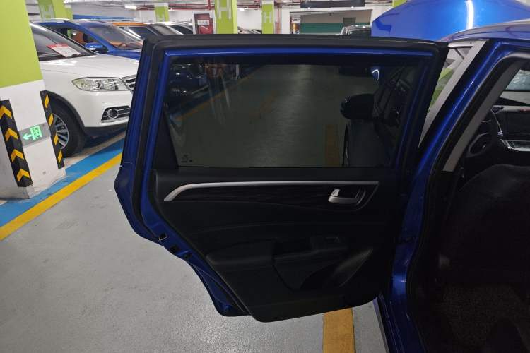 Used Honda Jade 2017 1.8L automatic Comfort version 5 seats
