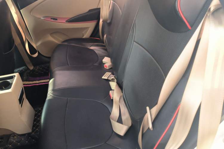 Used Hyundai Verna (older generation) 2014 1.4L Automatic Leading-Edge GLX
