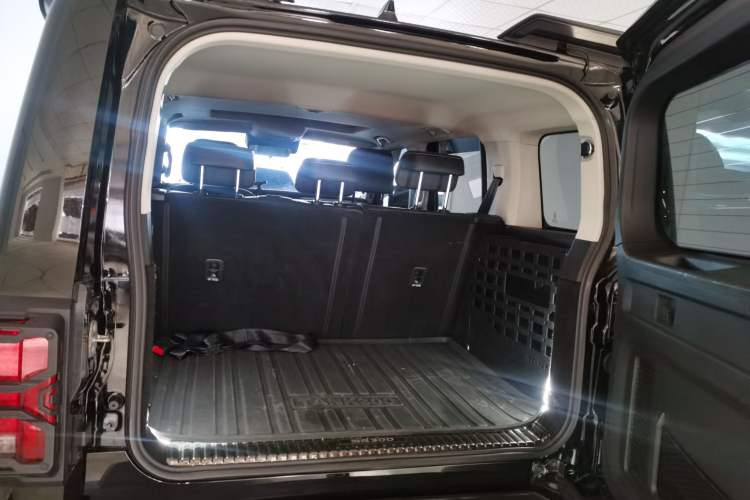 Used Tank 300 2021 Off-Road Edition 2.0T Conqueror Trunk