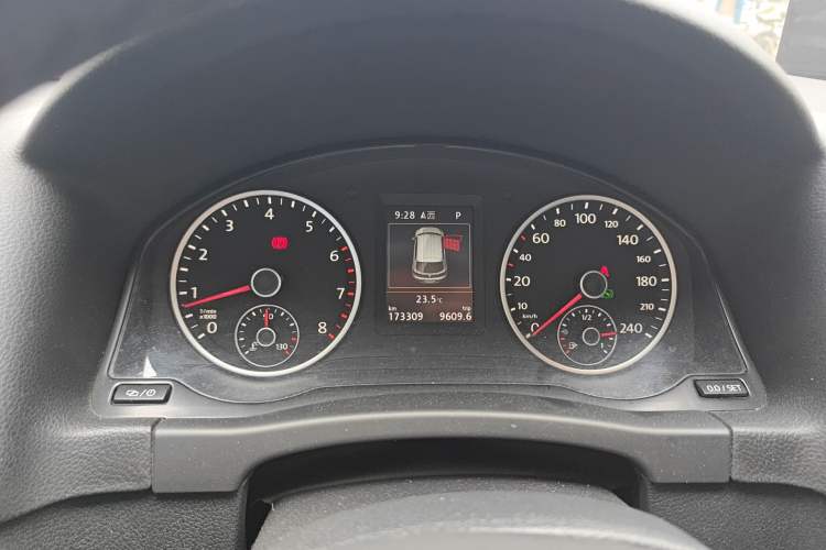 Used Volkswagen Tiguan 2016 300TSI Automatic All-Wheel Drive Luxury Edition Instrument Cluster