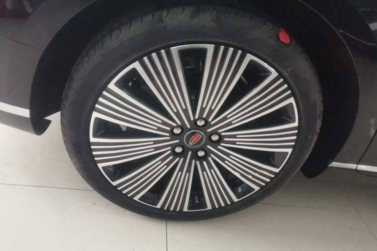Used Hongqi H9 2025 2.0T Two-Wheel Drive Flagship Luxury Business Edition 5 Seats

