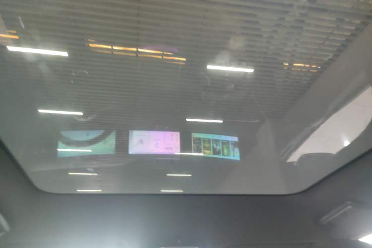 Used VOYAH FREE 2025 318 259 km All-Wheel-Drive Exploration Edition
