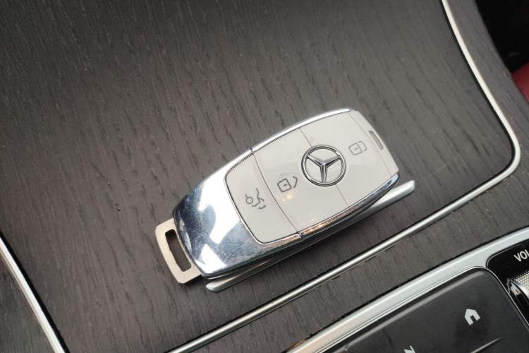 Used Mercedes-Benz GLC Coupe 2020 GLC 300 4MATIC Coupe SUV
