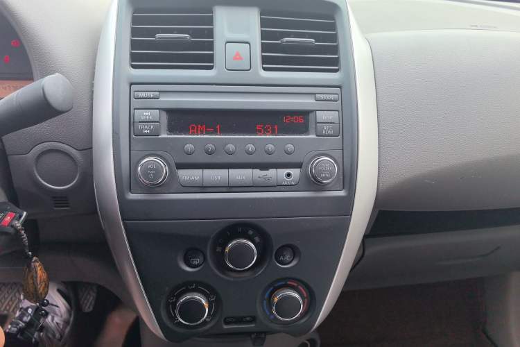 Used Nissan Sunny 2015 1.5XE Manual Comfort Edition
