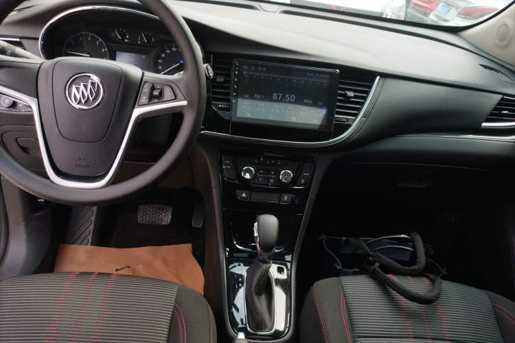 Used Buick Encore 2017 18T Automatic Two-Wheel Drive Urban Fashion Model
