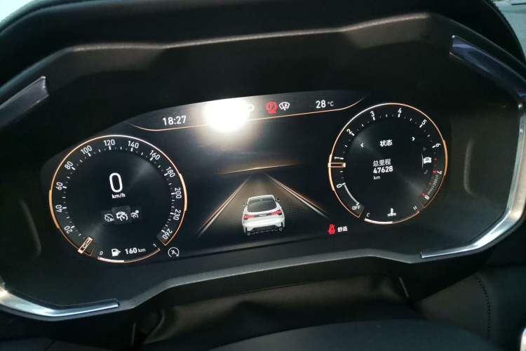 Used Lynk & Co 05 2020 2.0TD Two-Wheel Drive Shine Halo Odometer Close Up