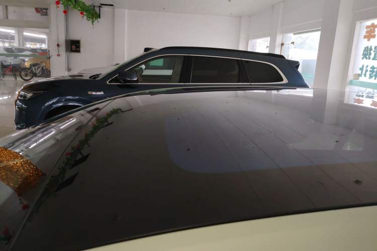 Used Hongqi EH7 2025 690 Smart Selection Edition
