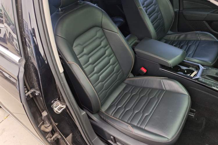 Used Volkswagen Passat 2019 330TSI Elite Edition China VI
