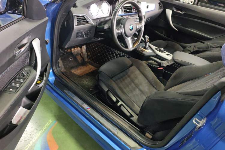 Used BMW 2 Series 2018 225i Convertible Coupe M Sport Edition Driver Seat