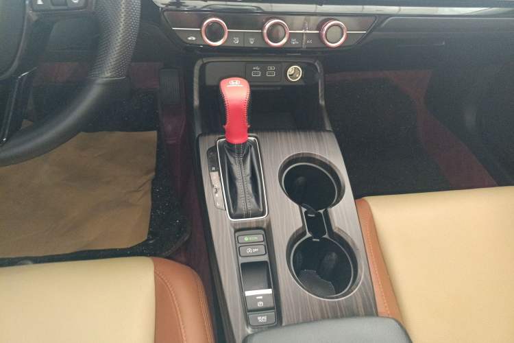 Used Honda Civic 2023 240TURBO CVT Dynamic Edition
