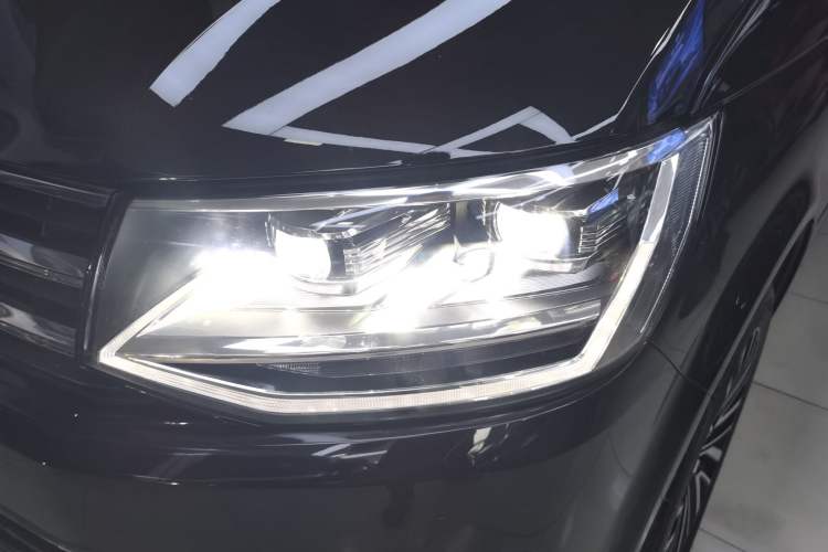 Used Volkswagen Multivan 2019 2.0 TSI 4x4 Prestige Edition 7-Seater
