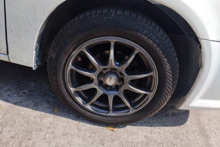 Used Soueast V3 Lingyue 2012 Revised Version 1.5L Manual – Happiness Edition Right Front Wheel Hub