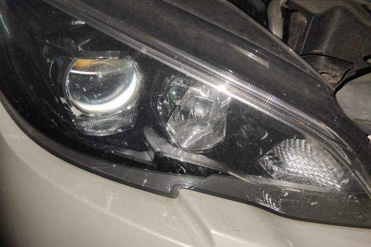 Used Peugeot 308 2018 1.6L Automatic Luxury Edition Right Front Headlight