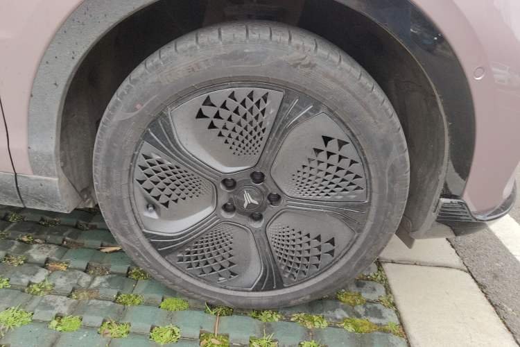 Used VOYAH COURAGE 2024 Four-Wheel Drive Global Edition Right Front Wheel Hub