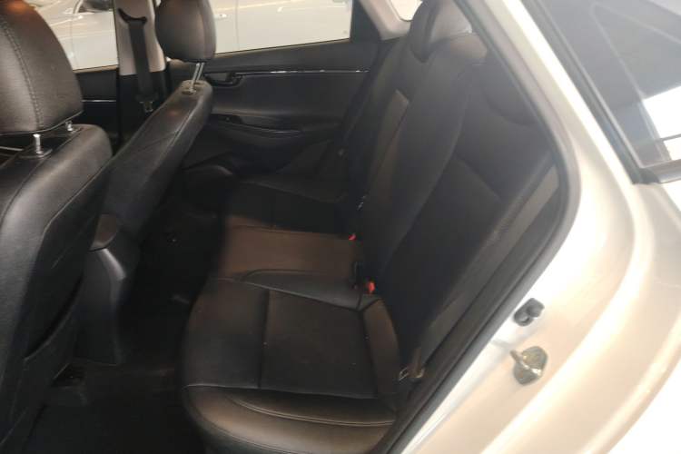 Used Hyundai Celesta 2018 1.6L Automatic GL Enjoyment Edition China VI compliant Left Rear Seat