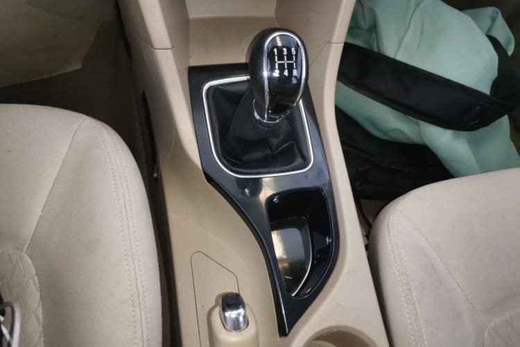 Used Baojun 730 2016 1.5L Manual Value Edition 7 Seats China V Emission Standard
