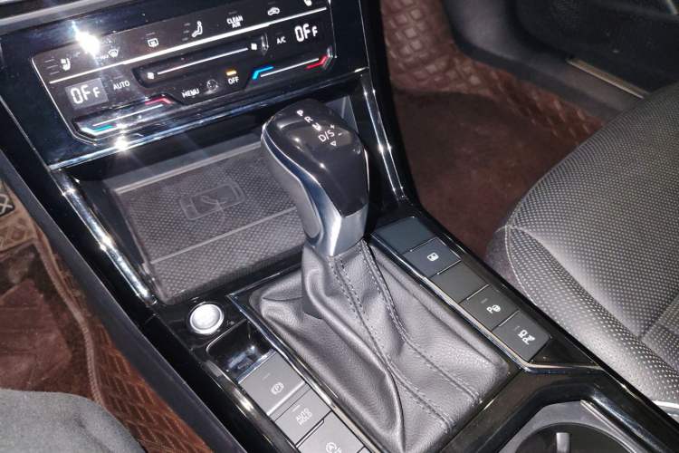 Used Volkswagen Passat 2022 330TSI Starry Luxury Edition