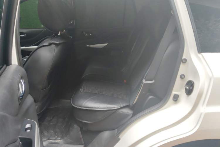 Used Nissan Terra 2020 2.5L XL Upper 4WD Automatic Four-Wheel Drive Luxury Edition Left Rear Seat