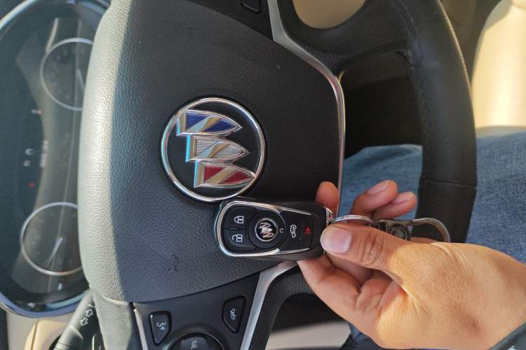 Used Buick GL8 2023 Land Executive Class 652T Luxury Model