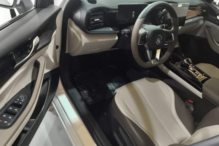 Used BYD Qin PLUS 2024 HONOR Edition DM-i 55KM Leading Model
