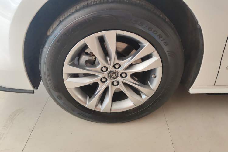 Used Toyota Sienna 2023 2.5L Hybrid Comfort Edition
