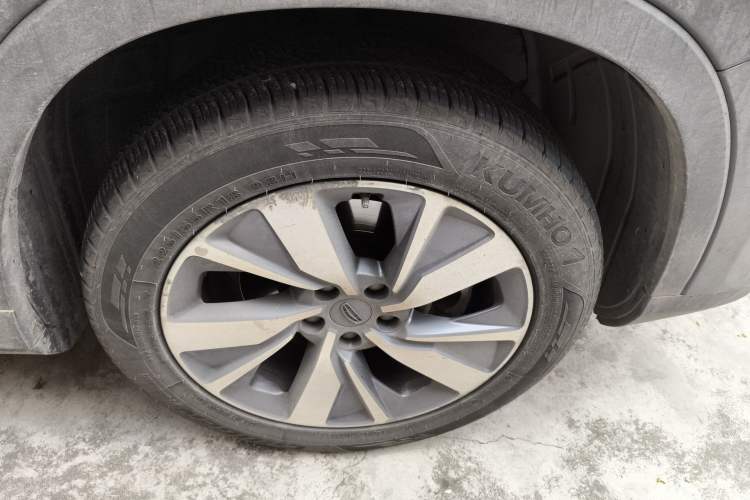 Used Geely Auto Haoyue 2020 1.8TD DCT Luxury 7-Seater Right Front Wheel Hub