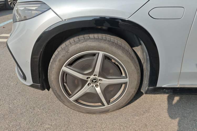 Used Mercedes-Benz EQS SUV 2023 450 4MATIC Pioneer Edition
