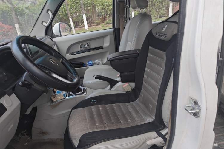 Used Jinbei New Hiace S 2018 1.5L Wealth Edition DLCG14 Left Front Seat