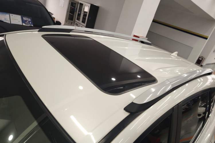 Used Toyota RAV4 2016 2.0L CVT Two-Wheel Drive Fashion Edition China V Standard Roof