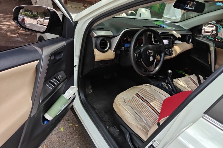 Used Toyota RAV4 2016 2.0L CVT Two-Wheel Drive Urban Edition China V Standard