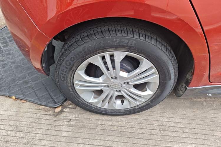 Used Suzuki Swift 2014 1.5L Automatic Fashion Edition
