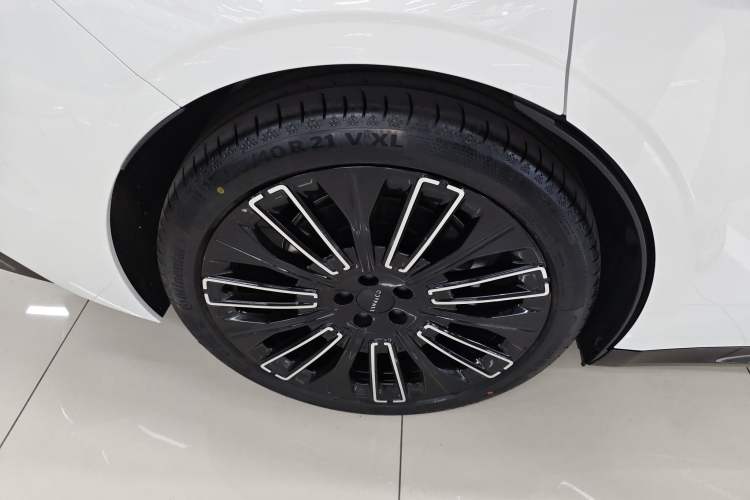 Used Lynk & Co Lynk & Co 10 EM-P 2025 Model 120 Four-Wheel Drive Ultra