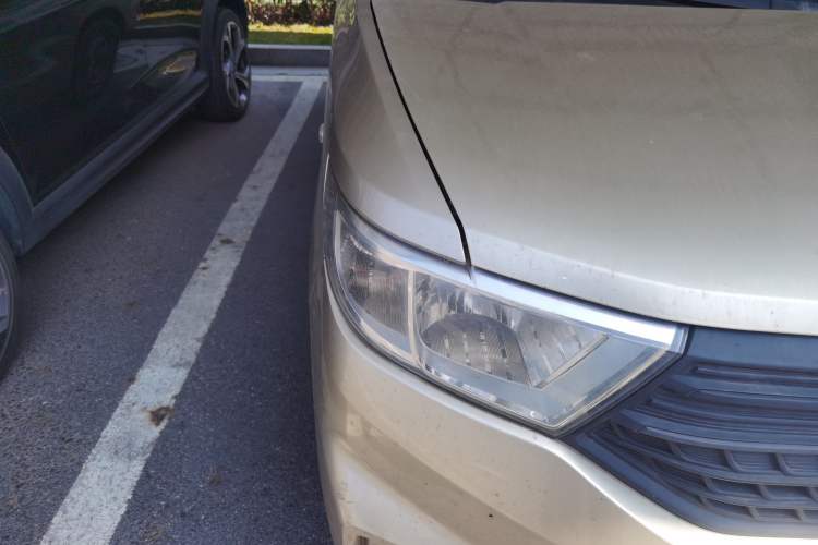 Used Wuling Hongguang V 2019 1.5L Jingqu Version China VI LAR