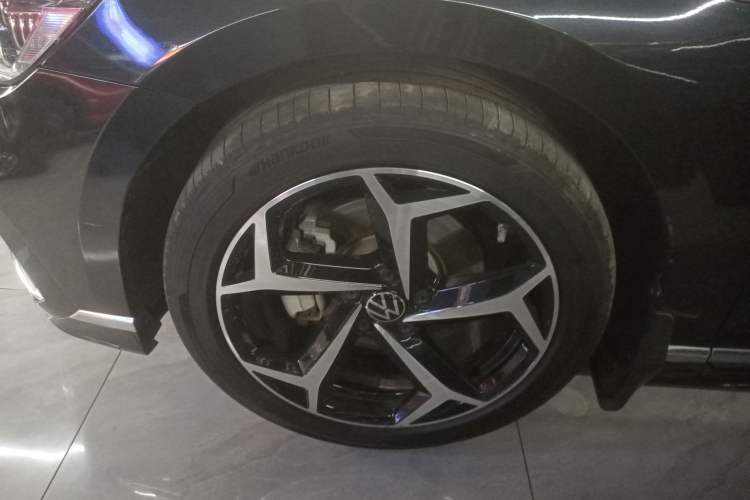 Used Volkswagen Magotan 2023 2 Million Units Limited Edition 330TSI DSG Leading Version