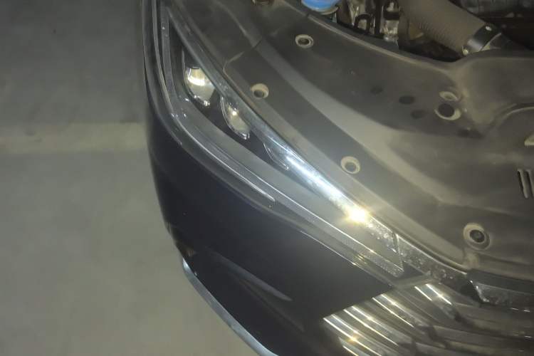 Used BYD Song MAX New Energy 2022 DM-i 105KM Executive Edition Right Front Headlight